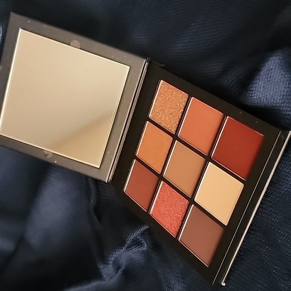 Huda Mauve Eyeshadow Palette - Picture 2 of 3